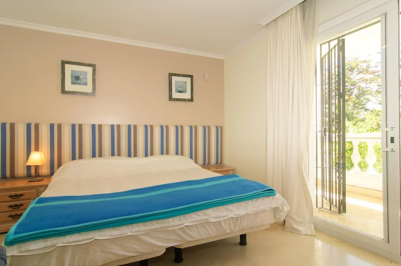 Apartment White Pearl Beach Marbella