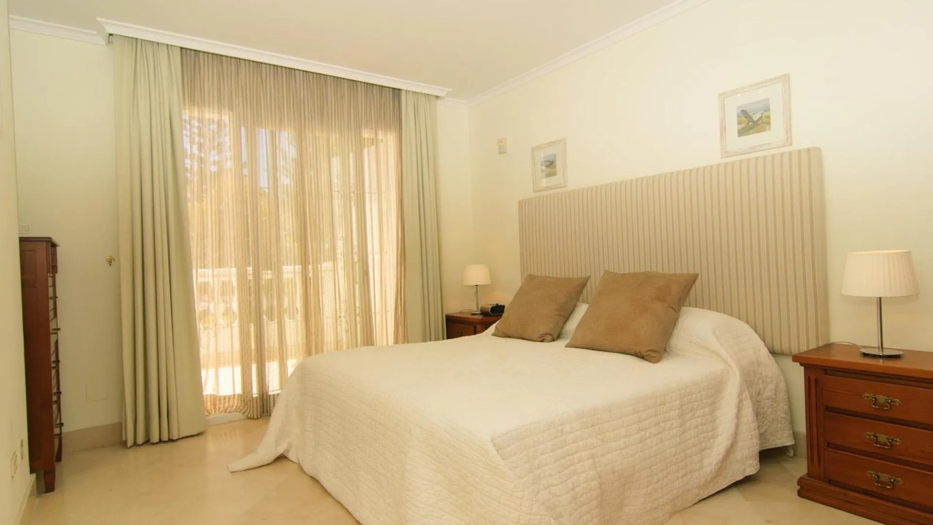 Apartment White Pearl Beach Marbella