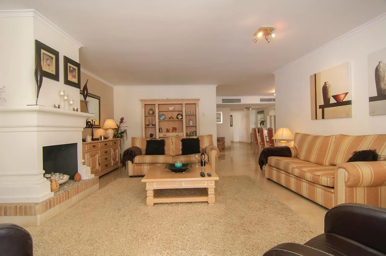 Apartment White Pearl Beach Marbella