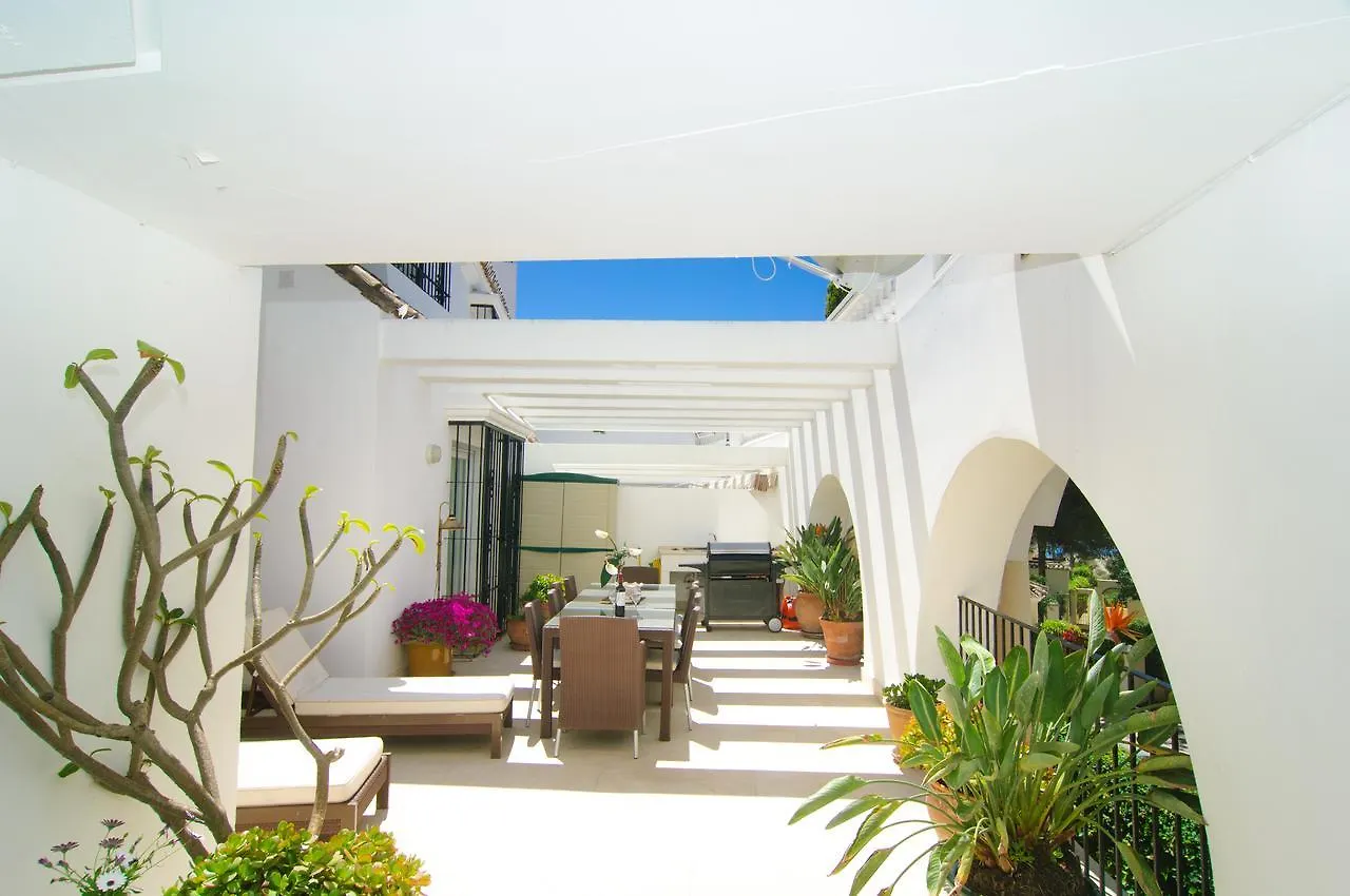 Apartment White Pearl Beach Marbella